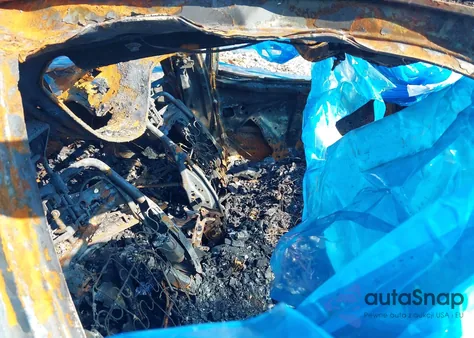 1997 Lexus Ls 400 Luxury Sdn Base (A4) Ca/Ny z USA, uszkodzony, nr VIN JT8BH28F0V0079410